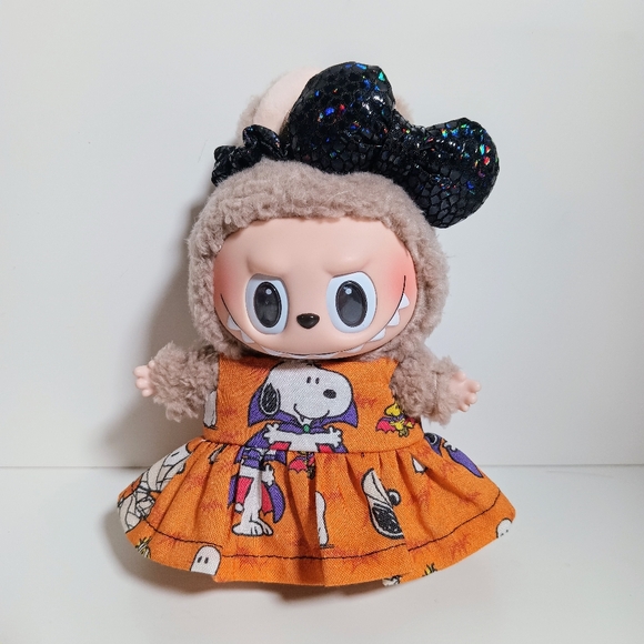 Custom Halloween Peanuts Snoopy and Dress and Metallic Bow to fit Labubu - Picture 1 of 6